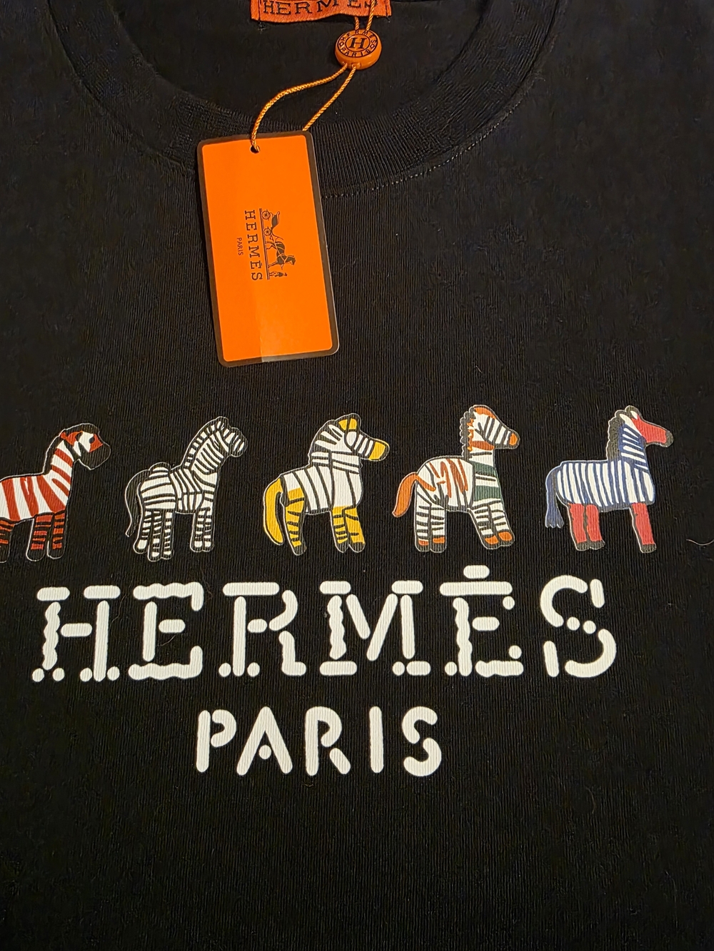 Hermes Paris Men’s Black Logo Graphic Tee For Men Or Women - Picture 6 of 8